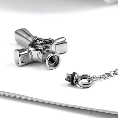 Aske-, Urne- & Mindesmykke - Titanium kors med emanel hjerte og zirkonia sten - Billede 5
