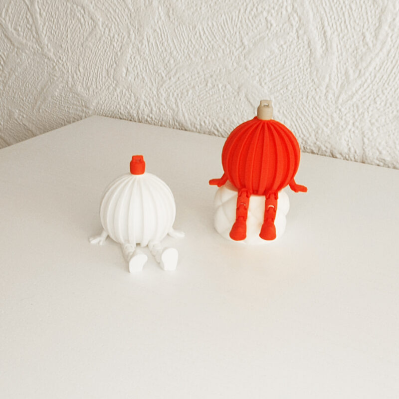 3D print: 2 siddende mini juletræskugler