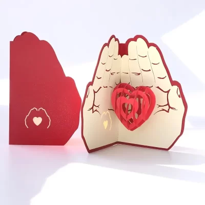 3D Pop Up Kort: Foldet hånd med rose - Billede 3