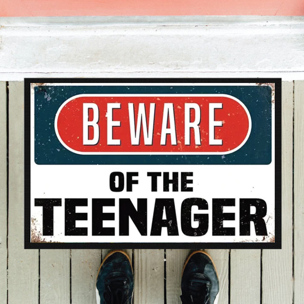 Velkomst dørmåtte: "Beware of the teenager"