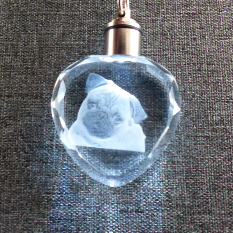 3D Laserfoto i krystalglas: Nøglering - Krystalhjerte m. indbygget lys - 3 x 3 x 1 cm + kæde og ring