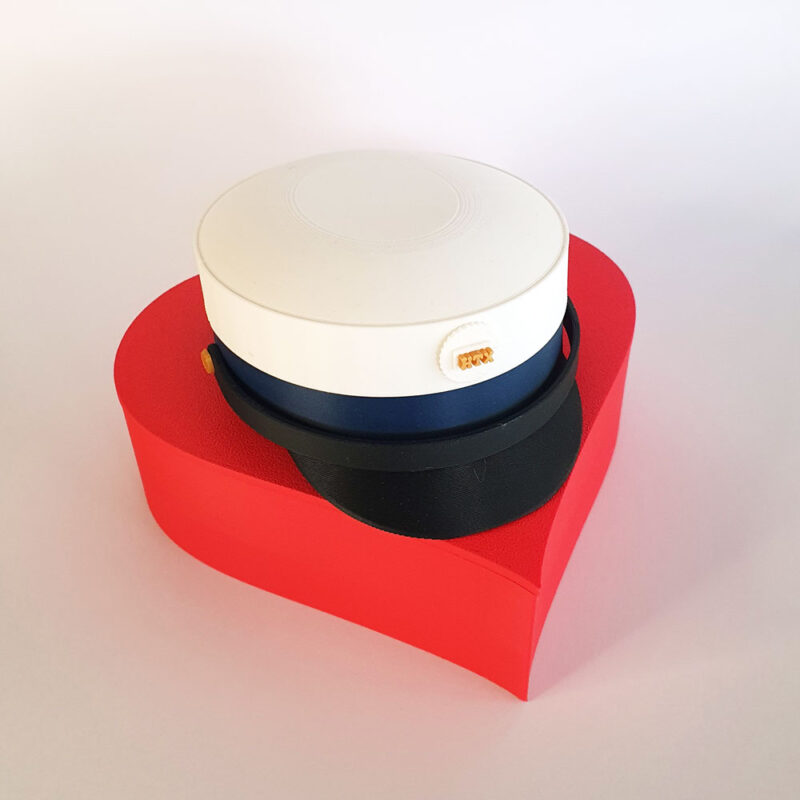 HTX - Studenterhue - med eget navn - inkl. hjerte gaveæske - 3D print