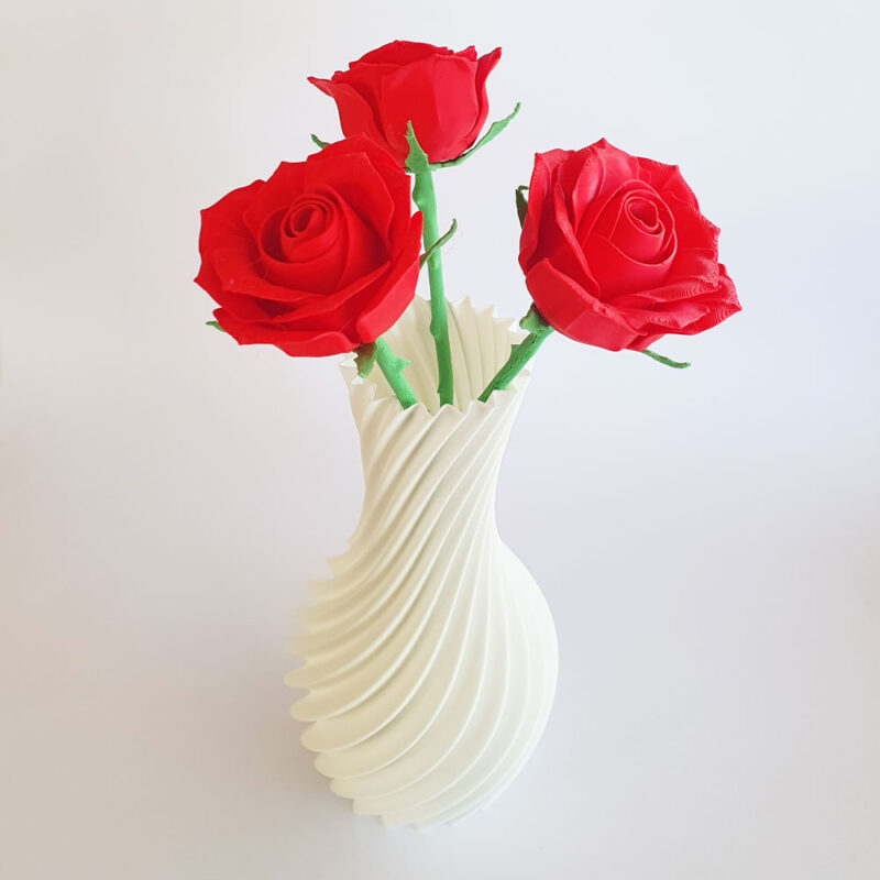 3D print: 3 stk evighedsroser samt buet vase