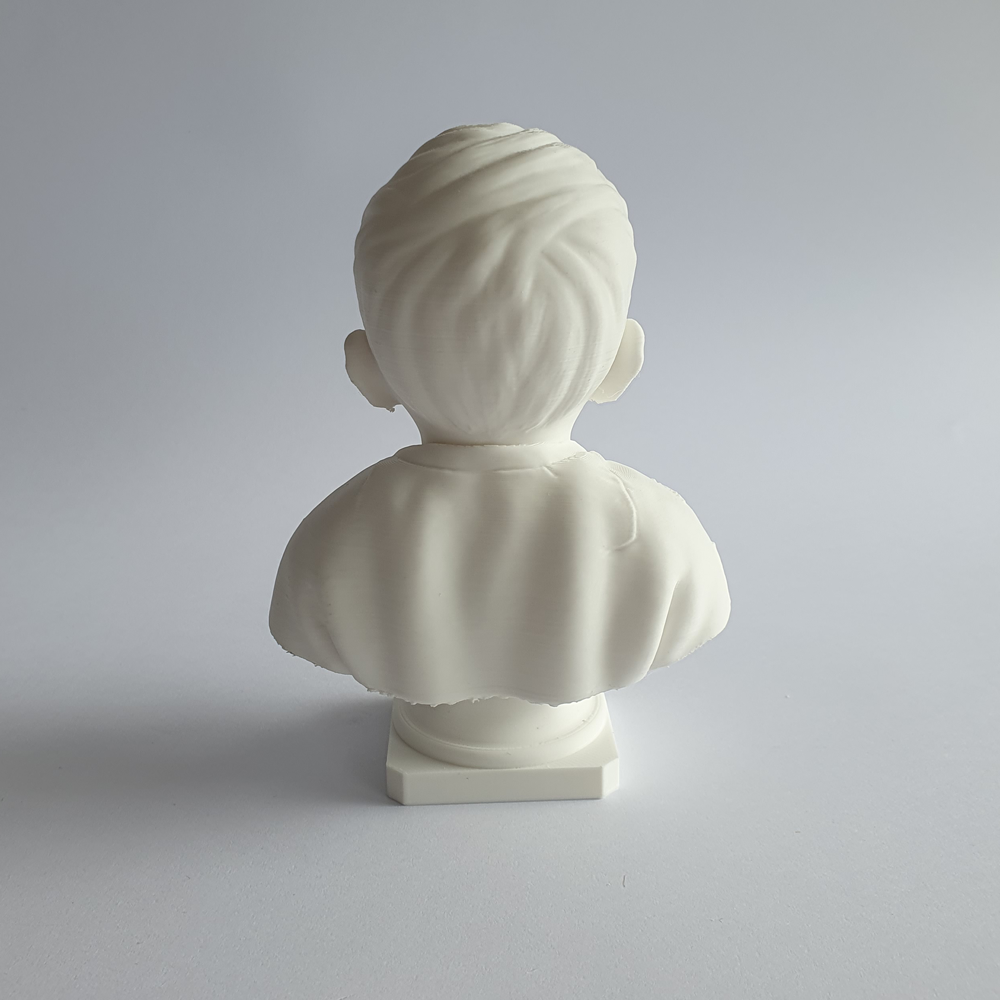 Foto til 3D printet figur - Menneskelig figur på buste og navn - Billede 4