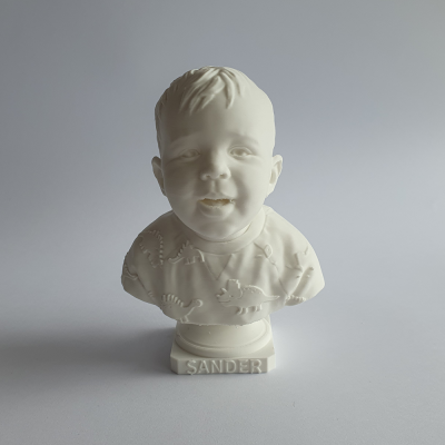 Foto til 3D printet figur - Menneskelig figur på buste og navn - Billede 6
